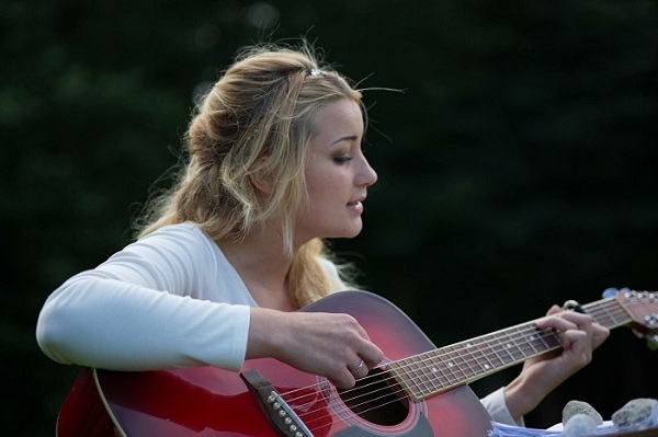 Apprendre la guitare seul