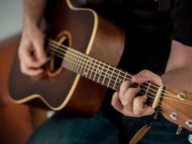 apprendre guitare facilement seul