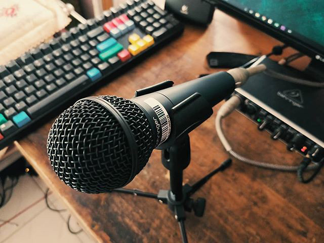 behringer xm 8500 micro chant avis