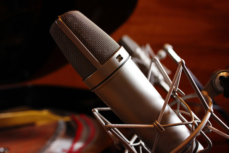 neumann 87 micro enregistrement guitare avis