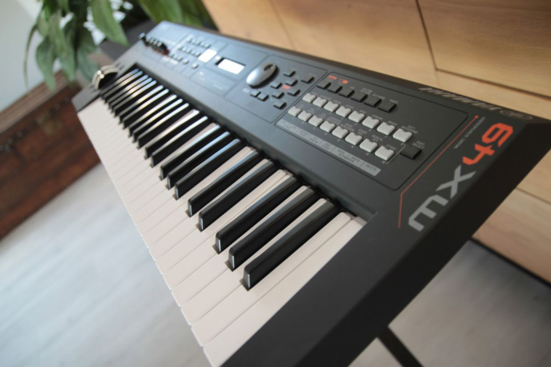synthétiseur yamaha mx 49 avis