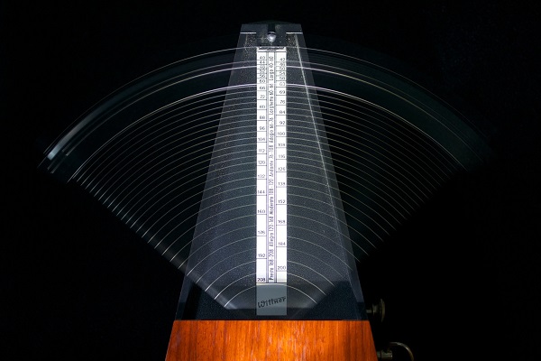 comment-utiliser-metronome-mecanique