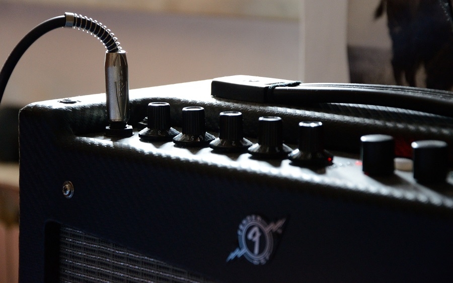 meilleurs-amplis-instrument-acoustique