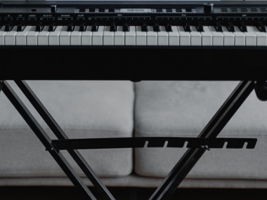 meilleurs-supports-pieds-piano-comparatif