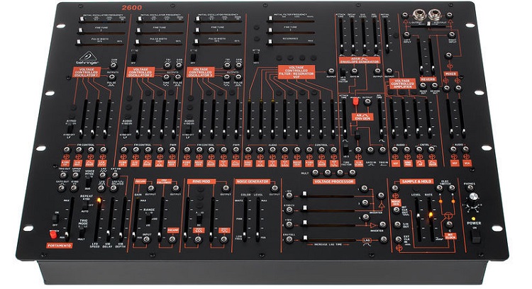 Behringer-2600