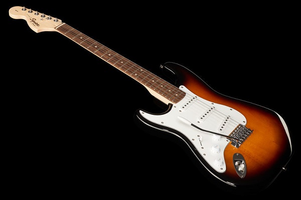 Fender-Squier-Affinity-LH-BSB-IL