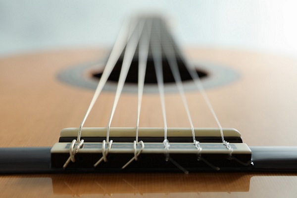 choisir-tirant-cordes-guitare-classique