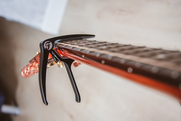 comment-choisir-accessoires-guitare