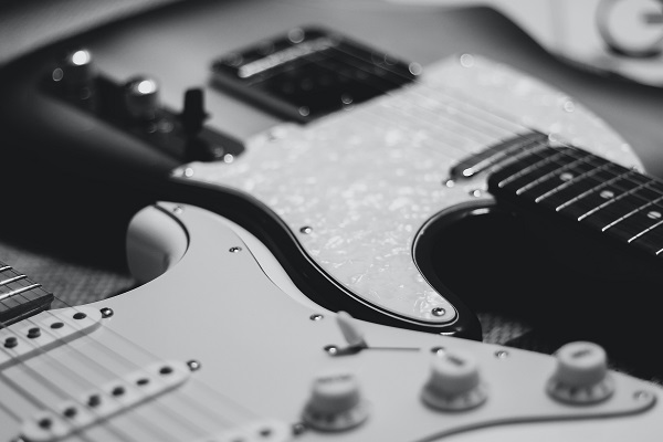 guitare-stratocaster-guitare-telecaster