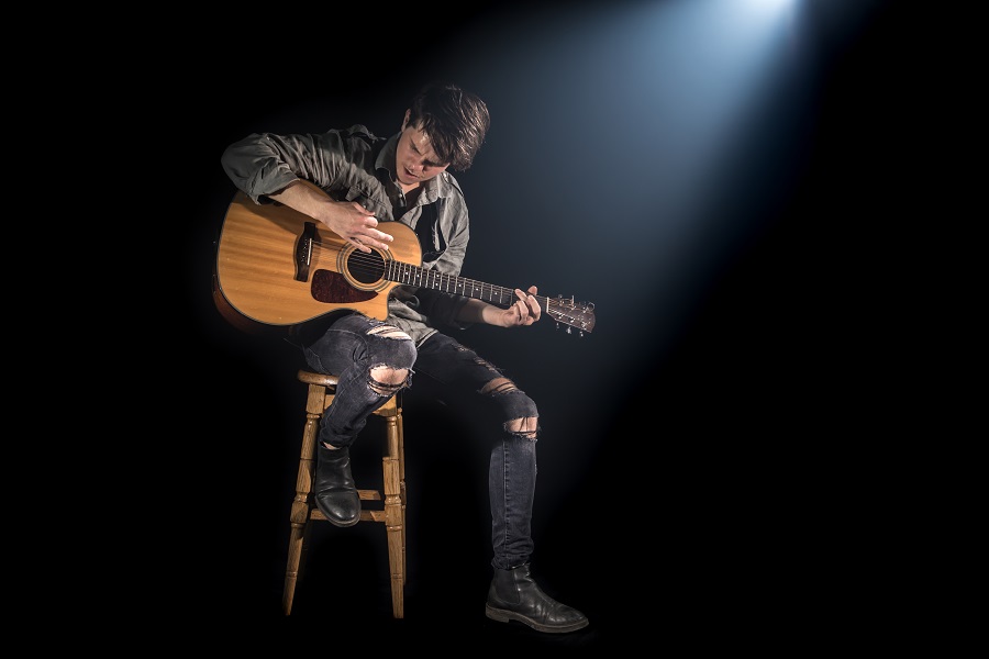 meilleurs-tabourets-guitariste