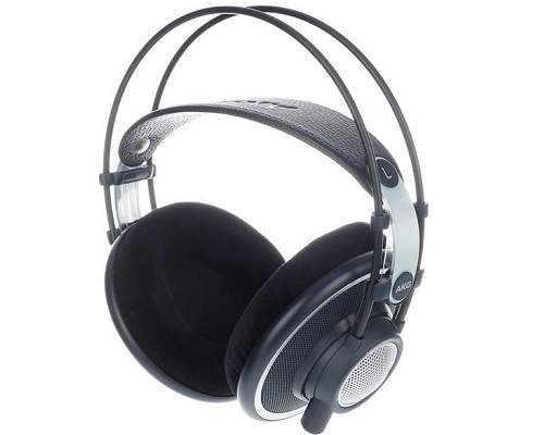 AKG-K-702