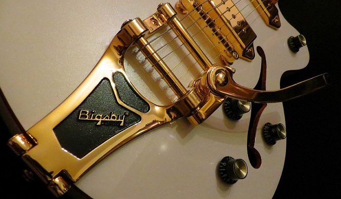 guide-achat-vibrato-guitare-electrique