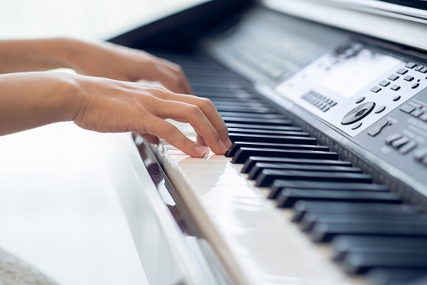 sensibilite-touches-piano-numerique