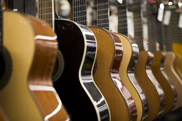 quelle-bonne-guitare-acoustique-choisir