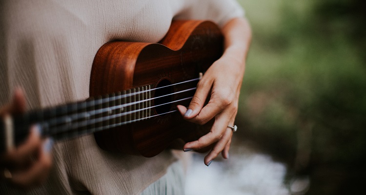 comment-choisir-ukulele-gaucher