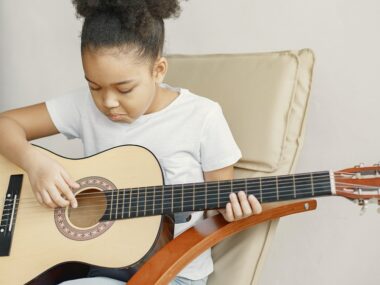 meilleures-guitares-enfant-5-ans