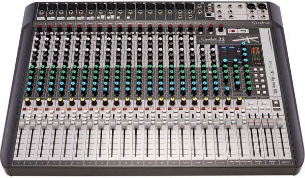 Soundcraft-Signature-22MTK