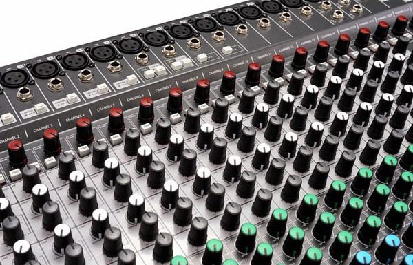 comment-choisir-table-mixage-analogique