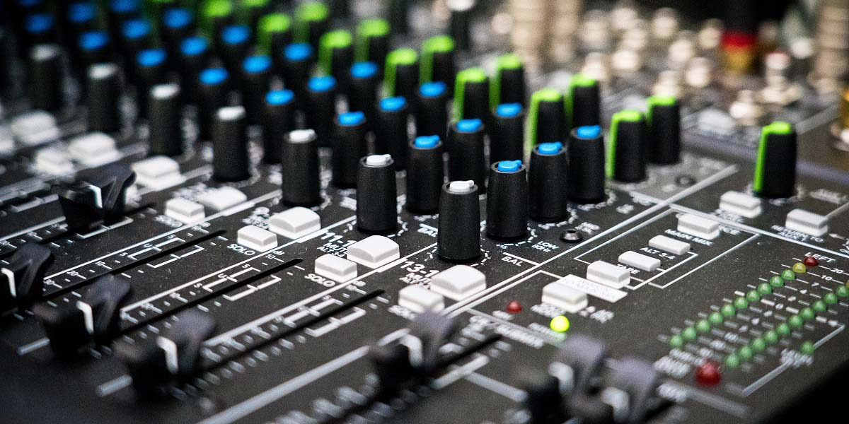 meilleures-tables-mixage-analogiques