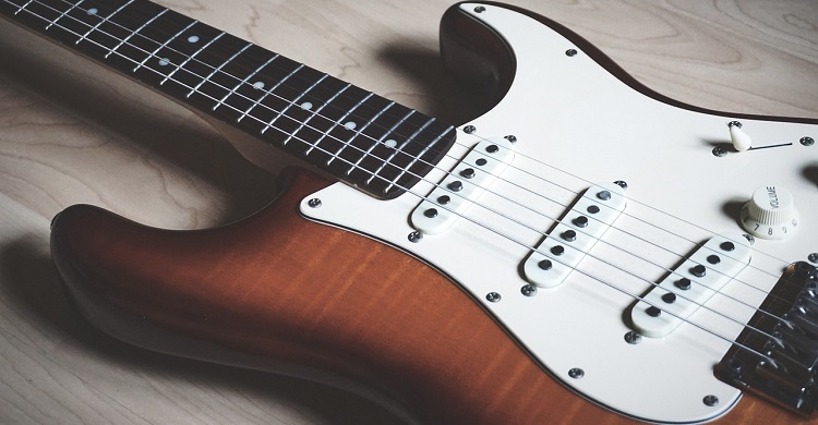principales-differences-Fender-americaine-mexicaine