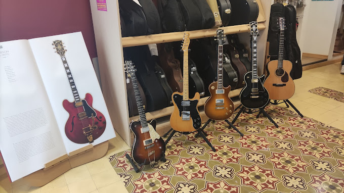 Atelier-lutherie-Chaix-Olivier-Marseille