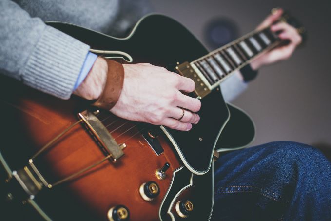 guide achat guitare electrique jazz