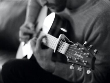 Meilleures mecaniques de guitare folk