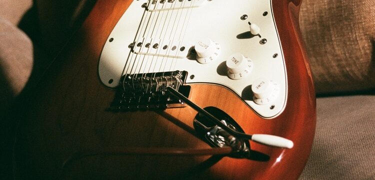 vibrato-fender-standard-serie