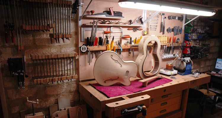 Brua-Guitars-Montpellier