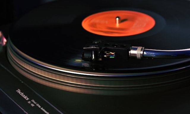 Utilisation platine vinyle automatique