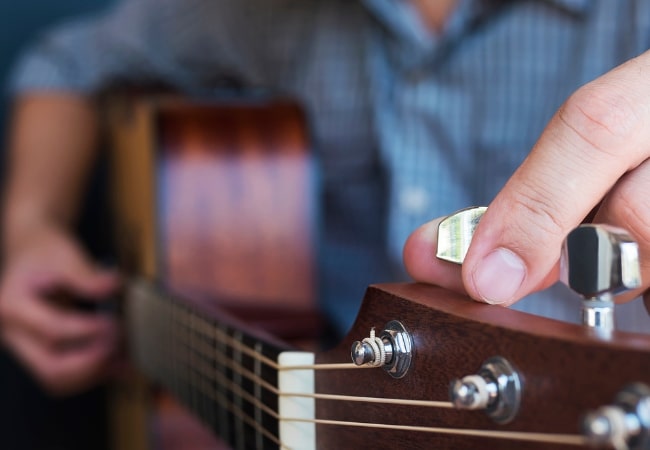 Accordage cordes guitare folk