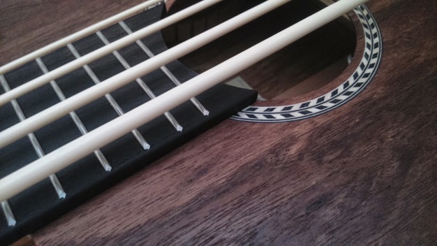 Changement cordes ukulele