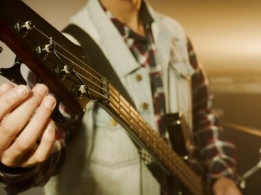 Comment accorder basse