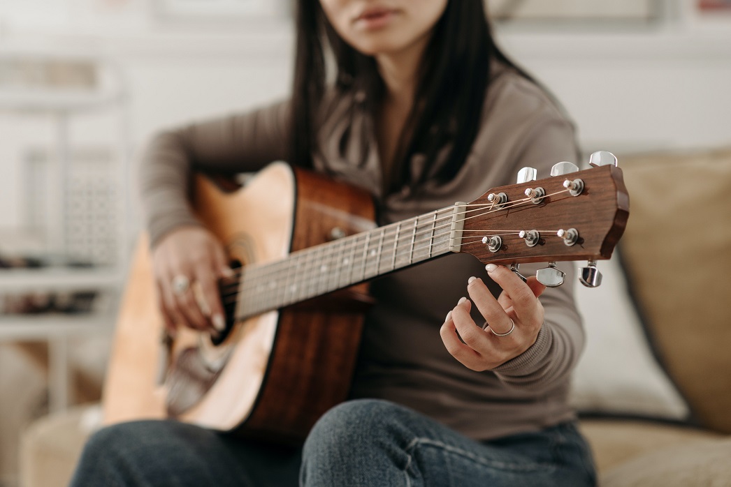 Comment accorder guitare classique ou acoustique