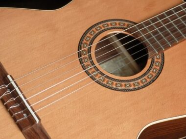 Comment changer cordes guitare classique
