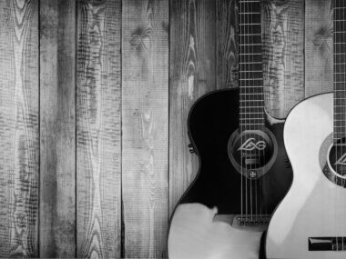 Guitare folk vs acoustique