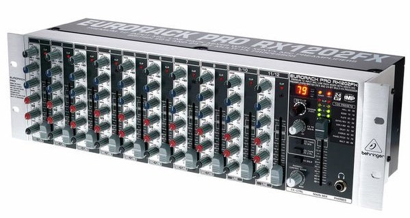 Melangeur Behringer RX1202FX V2