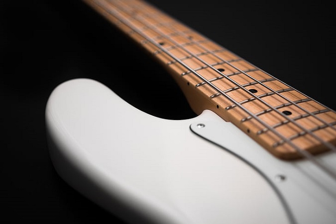 Stabilisation cordes guitare basse