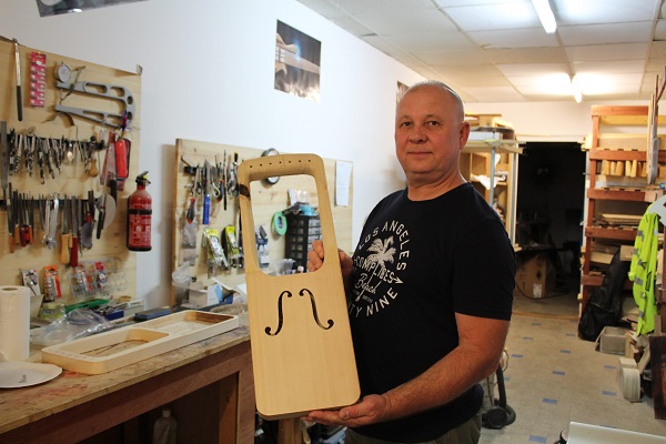 luthier Borys Petraychko Marseille
